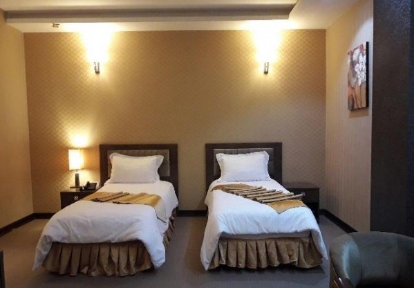اتاق دو تخته تویین هتل هاله بانه